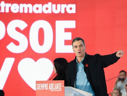 Pedro Sánchez, este sábado en el mitin del PSOE en Mérida.