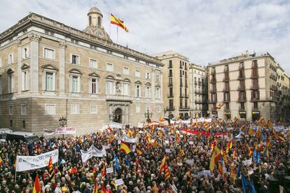 La manifestació de SCC a la plaça Sant Jaume.