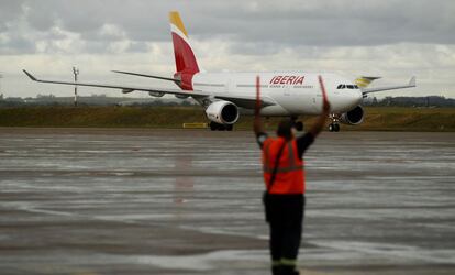 El nuevo avi&oacute;n Airbus A330/200 de Iberia, el 7 de marzo de 2015. 