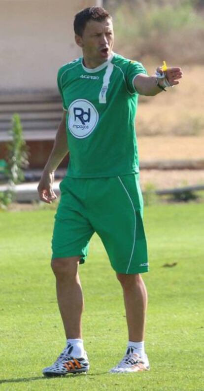 Djukic dirige el primer entrenamiento del Cordoba