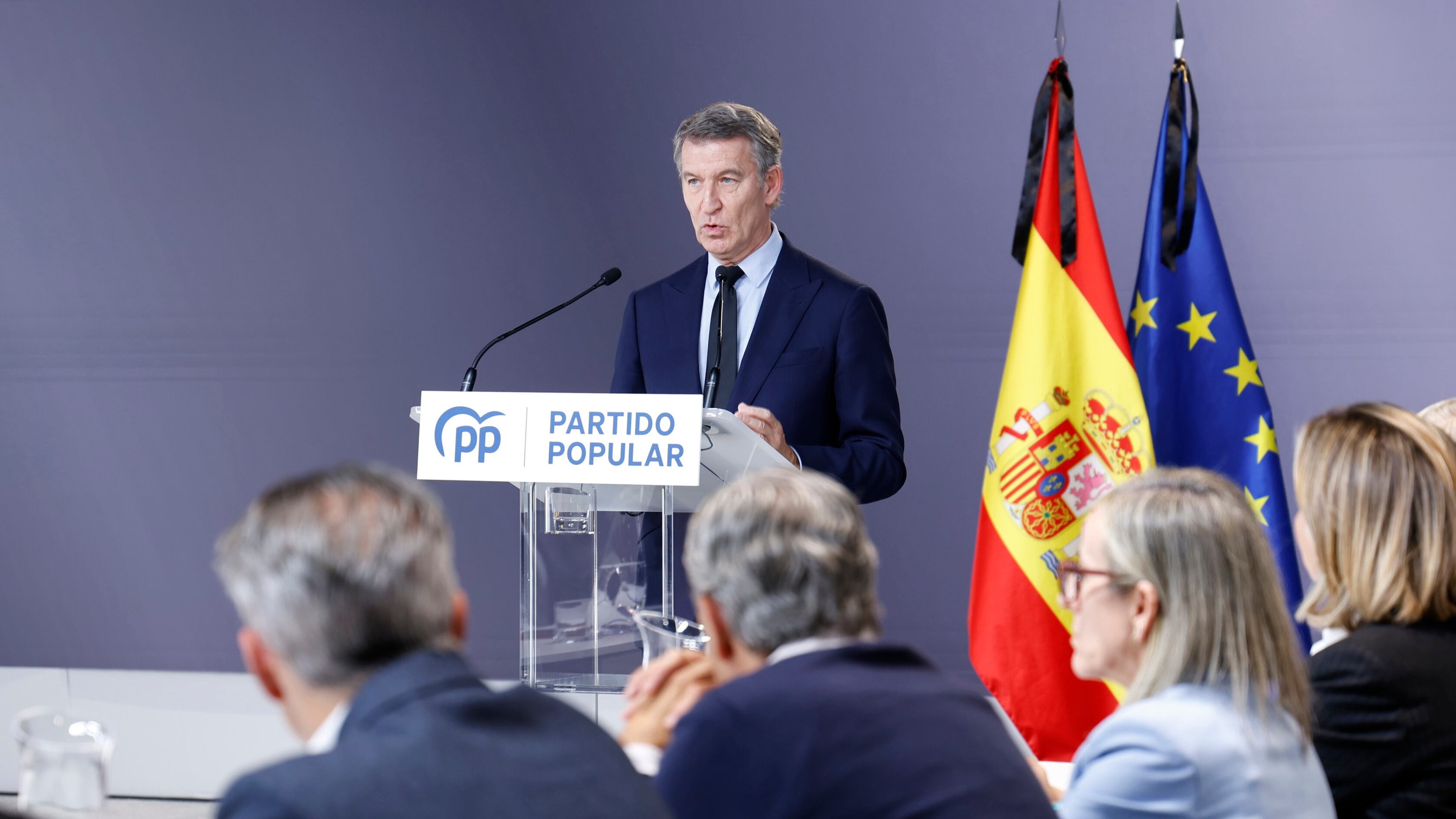 Feijóo: "Si no dimiten ellos, los dimitiremos en las urnas”