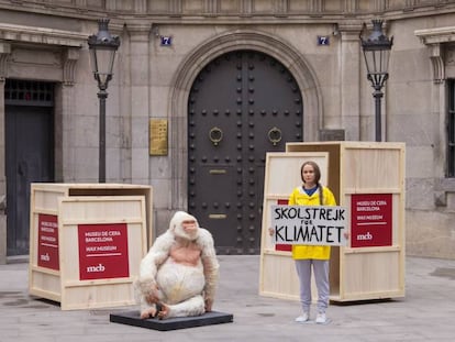 Les figures del Floquet de Neu i Greta Thunberg en el moment de la seva arribada al Museu de Cera de Barcelona.