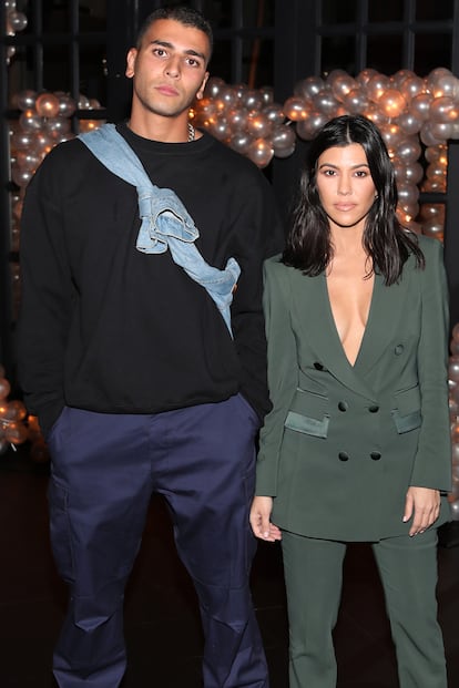 Kourtney Kardashian sale con el exboxeador reconvertido en modelo Younes Bendjima desde 2016. Él tiene 24 años y ella cumplía 39 el pasado mes de abril.