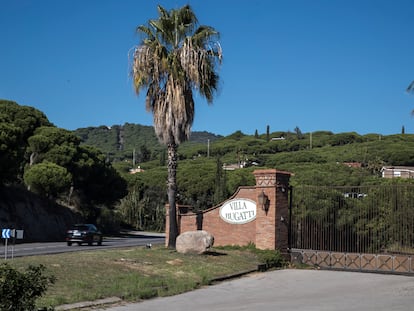 Entrada de la finca Villa Bugatti, en Cabrera de Mar (Maresme)