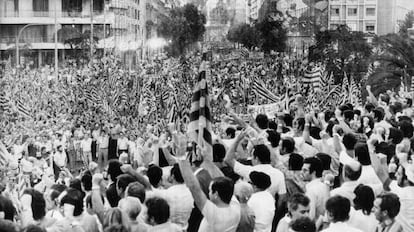 Manifestación multitudinaria de 1979 en Valencia para reclamar el Estatut d'Autonomia, que aprobó el Congreso tres años más tarde. / PENALBA (EP)