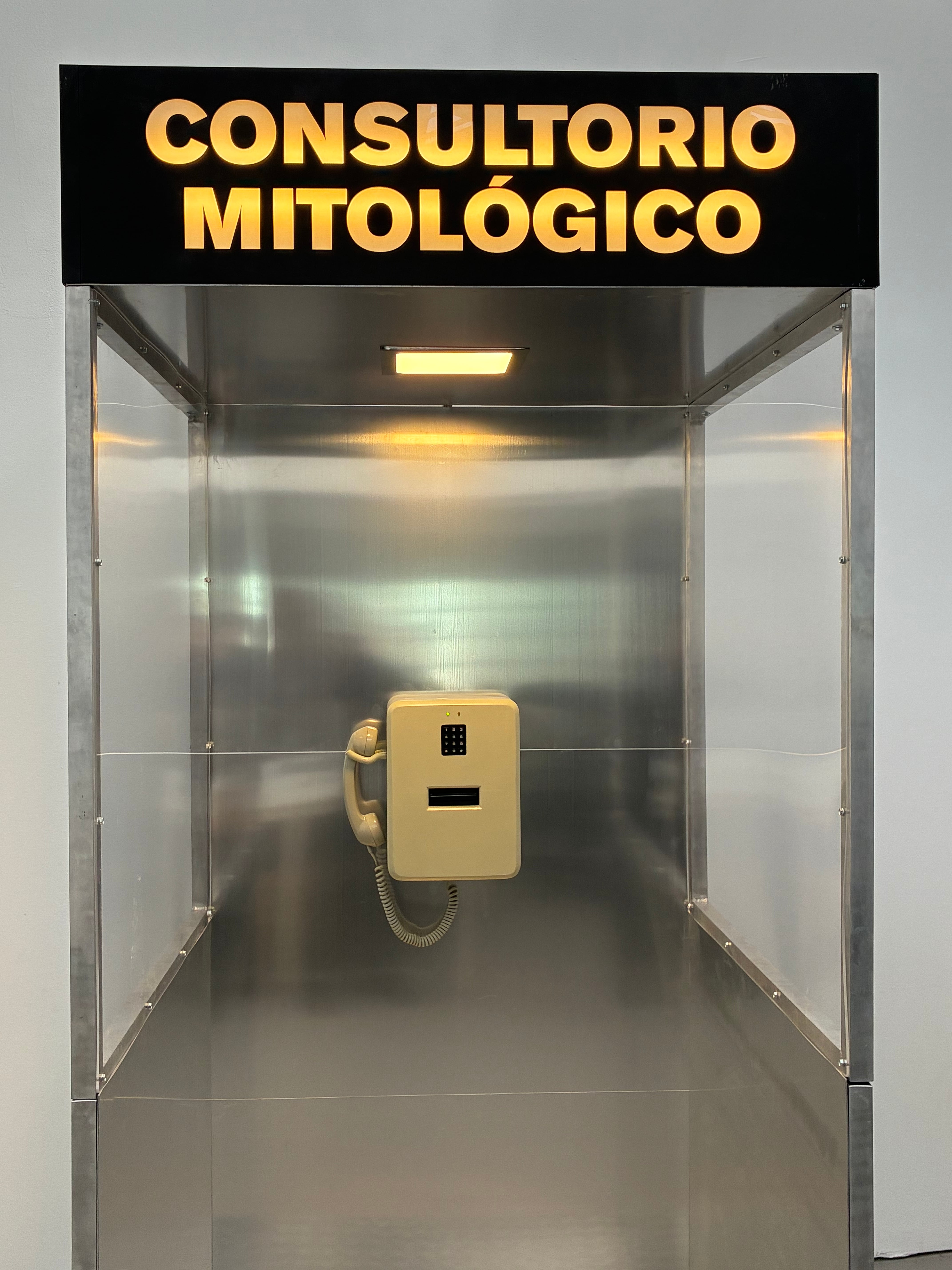 Consultorio Mitológico: una instalación interactiva con respuestas para casi todo