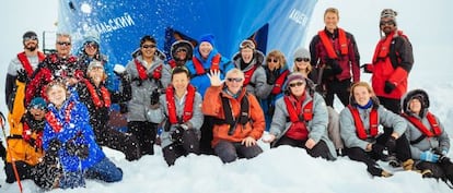 Tripulação e passageiros do barco Akademik Shokalskiy.