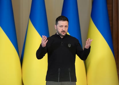 Zelenski, durante una rueda de prensa en Kiev este miércoles.  