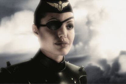 Angelina Jolie en 'Sky captain y el mundo del mañana'.