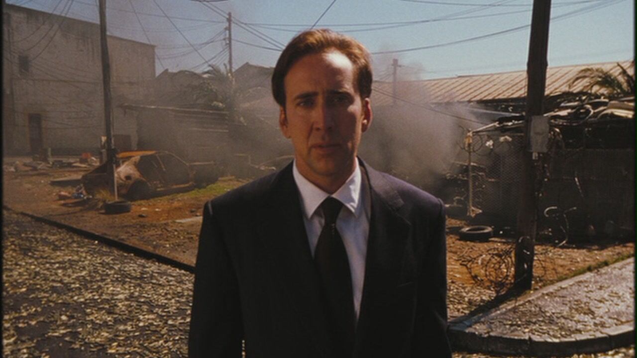 El final de 'Lord of War', protagonizada por Nicholas Cage, sufrió también cambios en su emisión en China.