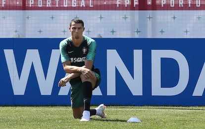 Cristiano Ronaldo, en el entrenamiento del lunes.