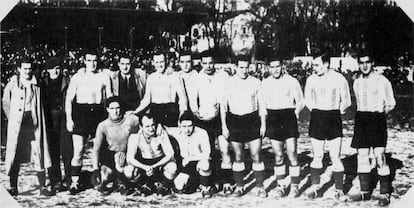 El Alavés campeón de la Copa de las Brigadas de Navarra de 1937.