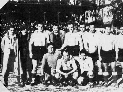 El Alavés campeón de la Copa de las Brigadas de Navarra de 1937.