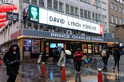 Entrada y marquesina del Prince Charles Cinema, en el West End londinense.