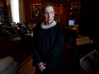 Ruth Bader Ginsburg, en su despacho, en una imagen de julio de 2013.