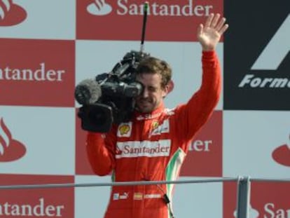 Fernando Alonso, el pasado domingo, en el podio del circuito de Monza