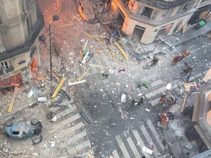 Vista desde arriba de la esquina de la calle de Treviso con la calle Sainte Cécile poco después de la explosión. 
