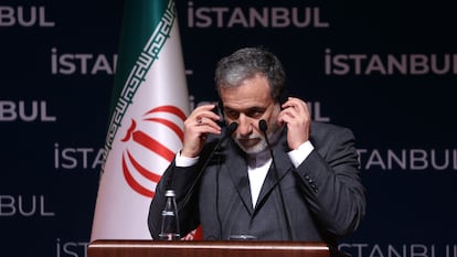El ministro de Exteriores iraní, Abbas Araghchi, este domingo en Estambul.