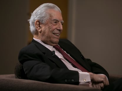 Mario Vargas Llosa, durante una entrevista con EL PAÍS.
