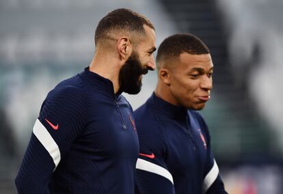 Selección de Francia Kylian Mbappe y Karim Benzema