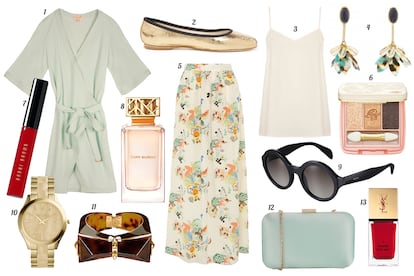 1. Dolores Promesas Resort Kimono con cinturón. 2. Bimba & Lola Bailarina dorada con ribete negro. 3. Topshop Top de tirantes. 4. Bimba & Lola Pendientes con cuentas. 5. Paul & Joe Falda larga con print de flores. 6. Paul & Joe Paleta de sombras de ojos. 7. Bobbi Brown Lip gloss “Old Hollywood”. 8. Tory Burch Eau de Parfum “Tory Burch”. 9. Prada Gafas de sol con montura de pasta. 10. Michael Kors Reloj en dorado y nude. 11. Louis Vuitton Brazalete de carey con detalles dorados. 12. Accesorize Clutch de satén con asa de cadena. 13. Yves Saint Laurent Laca de uñas “La Laque Couture - Rouge Pop Art”.