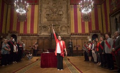 L'alcaldessa, en la seva investidura.