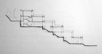 Boceto elaborado por el arquitecto Ico Montesino que muestra cómo el colegio se adaptó a la inclinación del terreno.