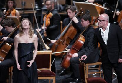 La soprano Barbara Hannigan y el bar&iacute;tono Christopher Purves. 