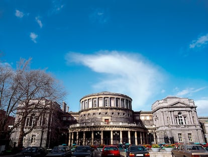 Panorámica de la National Library, o sea, la biblioteca nacional, de Dublín.