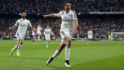 Chicharito celebra o gol da classificação.