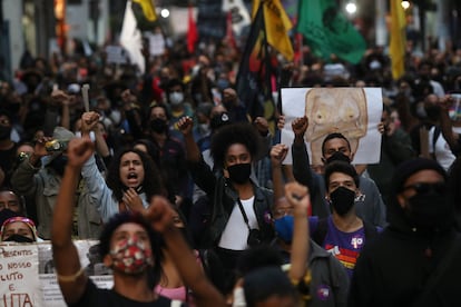 Marcha em São Paulo em novembro em protesto contra o assassinato de João Alberto Freitas em supermercado do Carrefour.