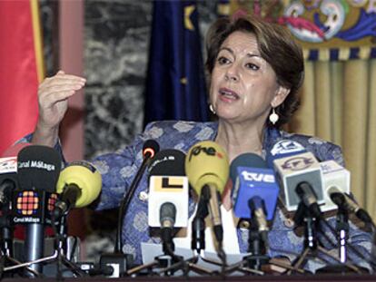 Magdalena Álvarez, ayer, durante la conferencia de prensa en Málaga.