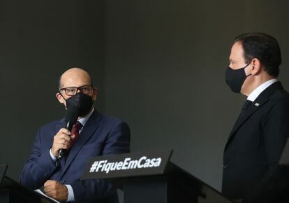 O governador João Doria e o diretor do Butantan, Dimas Covas, durante coletiva de imprensa nesta quinta.