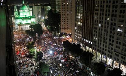 Manifestantes reunidos no Rio de Janeiro.