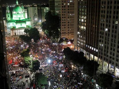 Manifestantes reunidos no Rio de Janeiro.