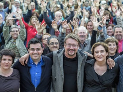 Pin, Pisarello, Dom&egrave;nech, Colau y Badia, ayer en Barcelona.