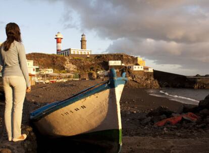 En la punta sur de la isla, esta cala de rocas y grava, marca el final del territorio palmero