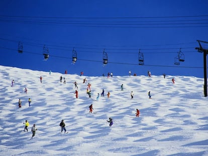 Imagen de archivo de una estación de esquí.