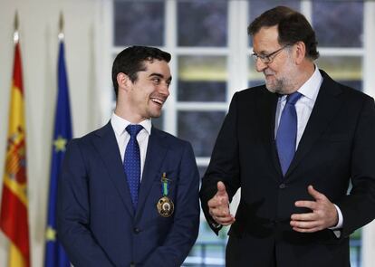 Javier Fernandez, junto a Rajoy en Moncloa.