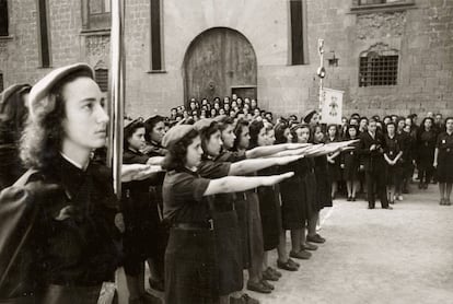 Acte de Falange a Barcelona durant la postguerra.