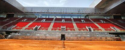 Una de las pistas de tenis de la Caja Mágica.