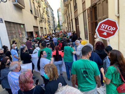 Concentración contra el desalojo de un edificio del Carmen de Valencia, el pasado sábado.