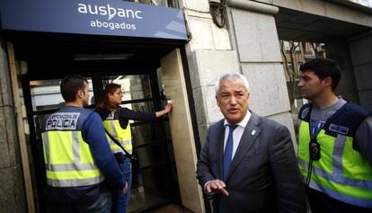 Luis Pineda, en la sede de Ausbanc, tras su detenci&oacute;n el 15 de abril.