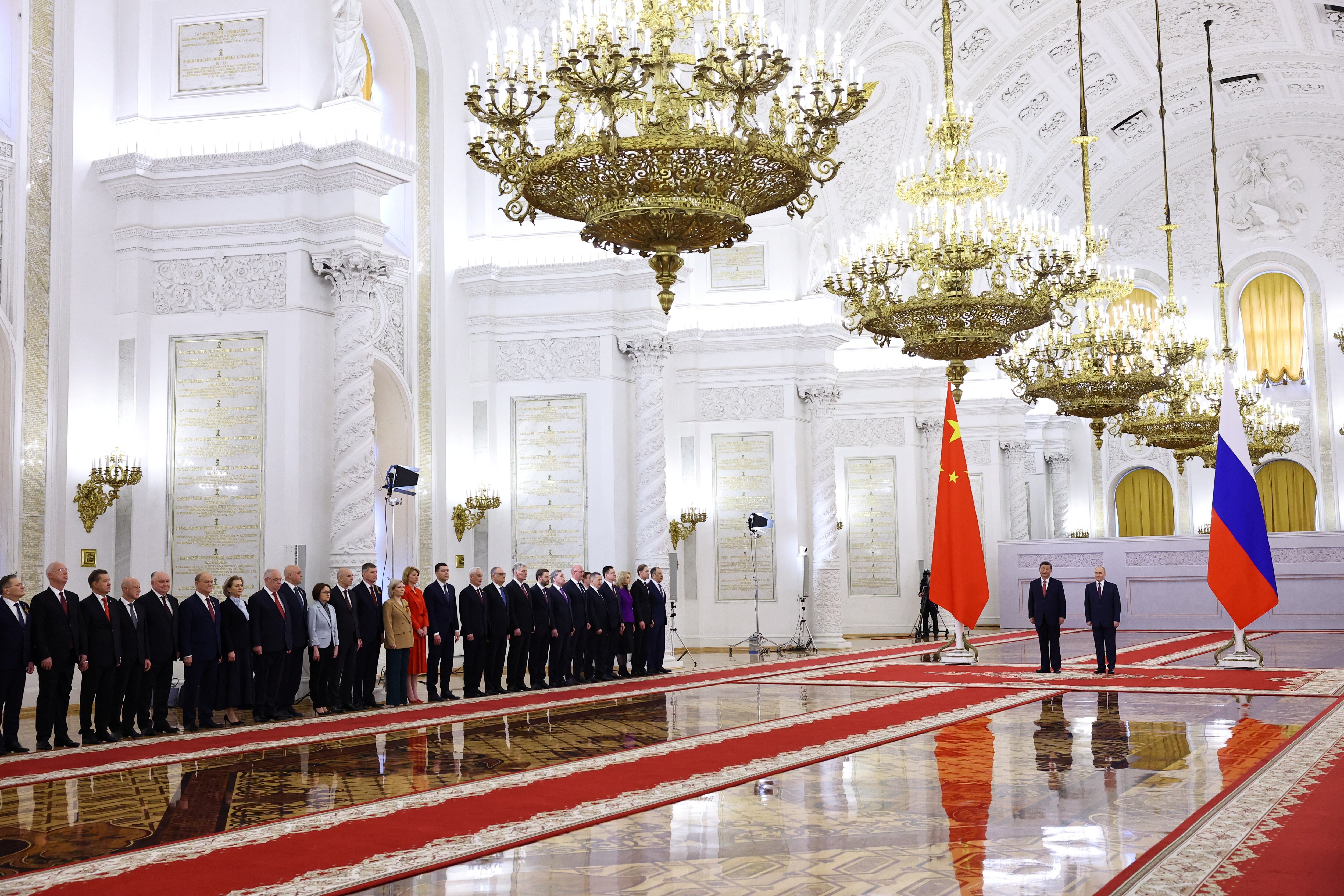 Putin se reúne en el Kremlin con su “querido amigo” Xi Jinping