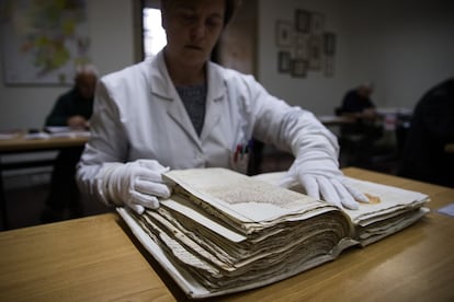 El Archivo Histórico Diocesano de Santiago, en el convento de San Martiño Pinario, da cobijo a más de ocho millones de documentos.