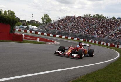 Alonso, de la escudería Ferrari, durante la sesión de clasificación del Gran Premio de Montreal.