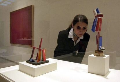Exposición de esculturas de Esteban Vicente en el museo segoviano.