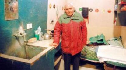 Robledo Puch en su celda del penal de Sierra Chica, donde ha vivido desde 1977