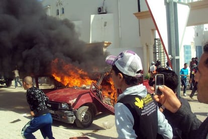 Violentas protestas el viernes en Sidi Bouzid (T&uacute;nez) por la cancelaci&oacute;n de los resultados de una lista.