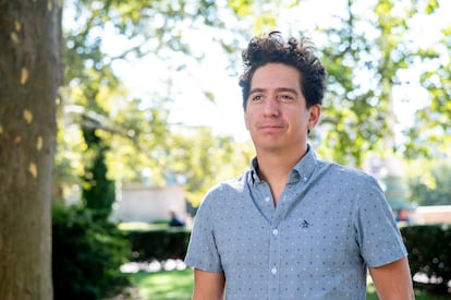 El escritor y productor de Radio Ambulante, Daniel Alarcón, en septiembre de 2021.